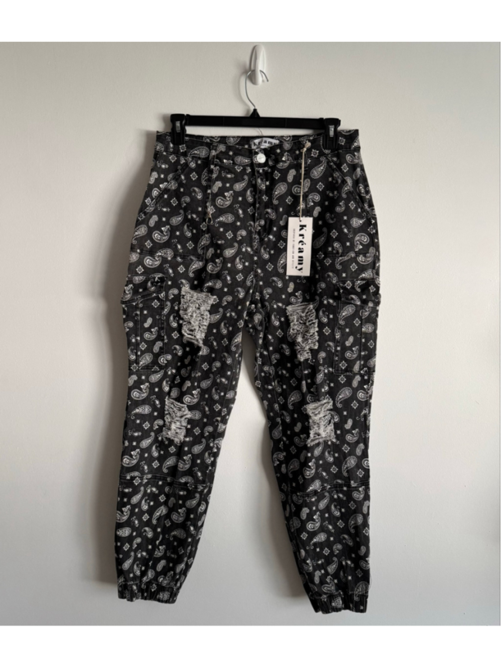 Women's Kréamy Paisley Print Distressed Cargo Joggers Black White 1X